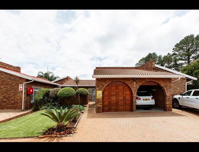 3 BEDROOM HOUSE FOR SALE IN DALVIEW